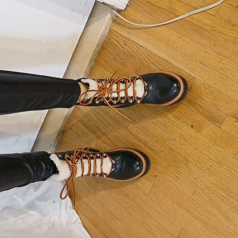 Stunning Marc Fisher Black Leather And 100% Shearling Booties - Picture 15 of 16